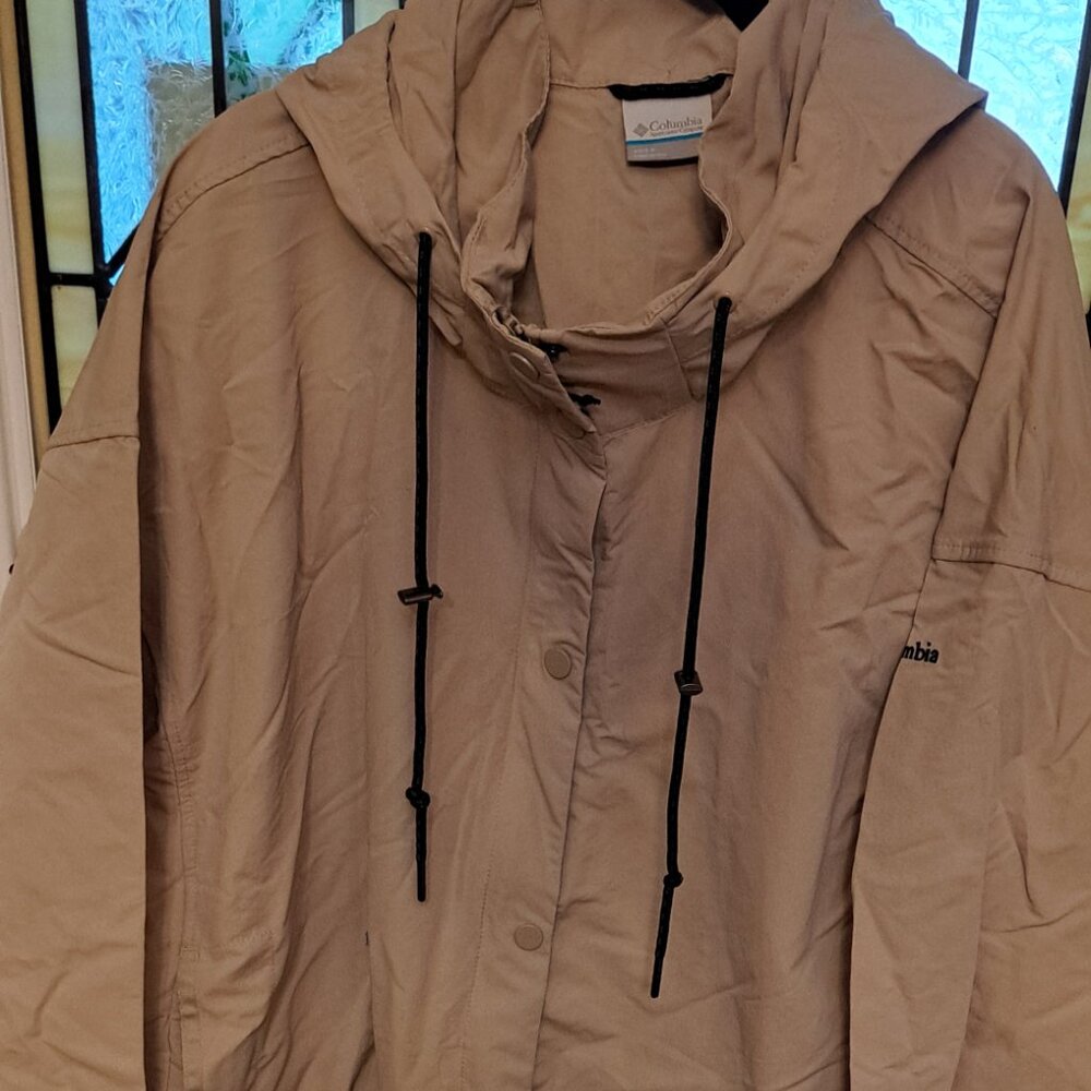 lightweight Columbia jacket